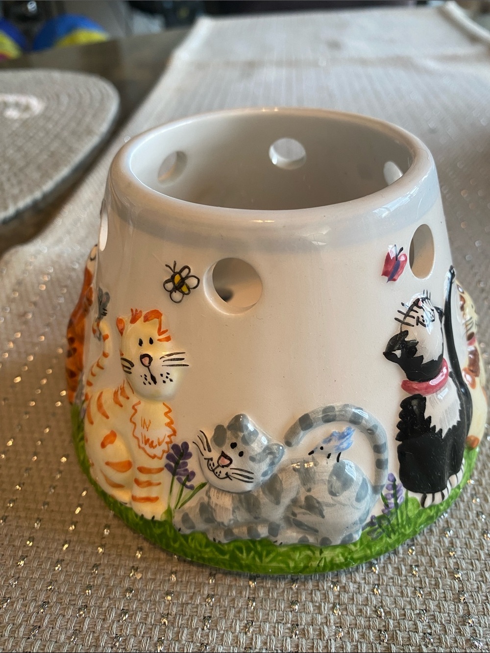 Ceramic Cat-Themed Small Pet Accessory - White with Multicolor Cats